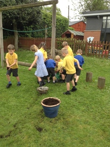 KS1 Planting - May 2023